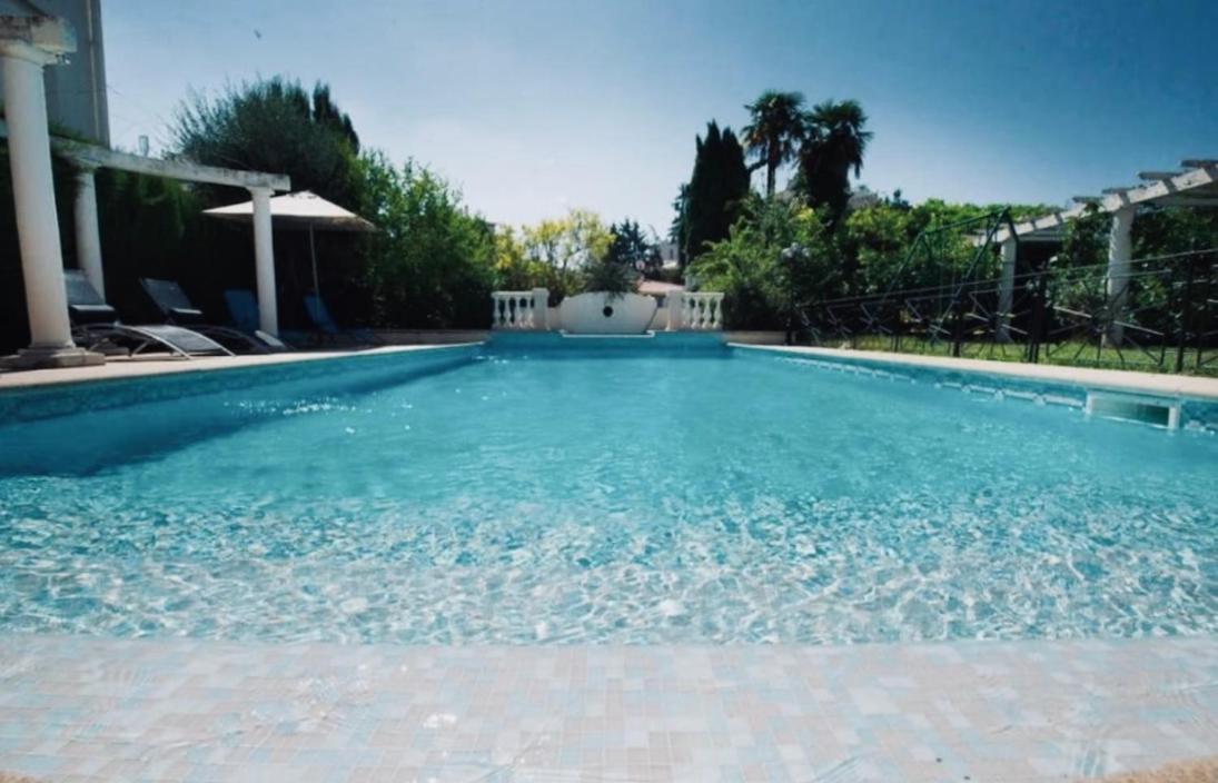 Prestigieuse Avec Piscine Privee Au Coeur De Villa *